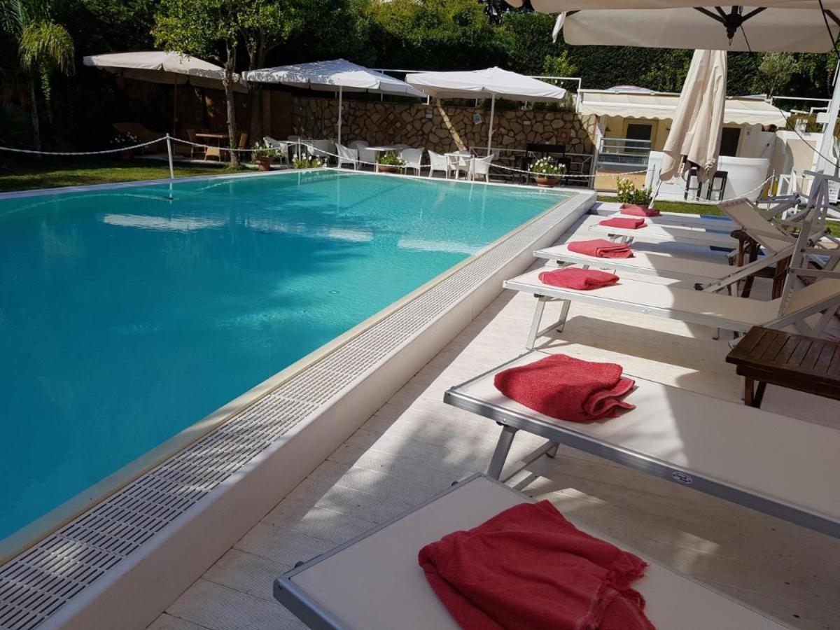 Multiproprieta Hotel Palatium Mari, Con Terrazza Vista Mare E Piscina Capri Exterior foto